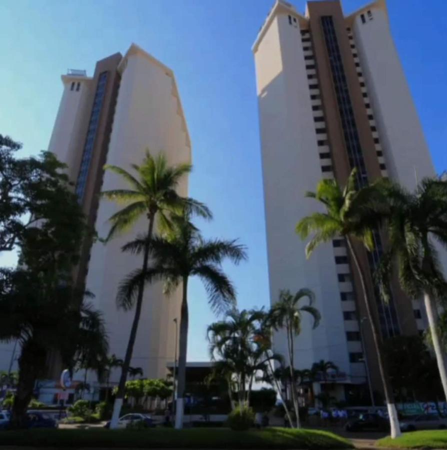 Suite En Torres Gemelas A Pie De Playa 611 Acapulco Exterior foto
