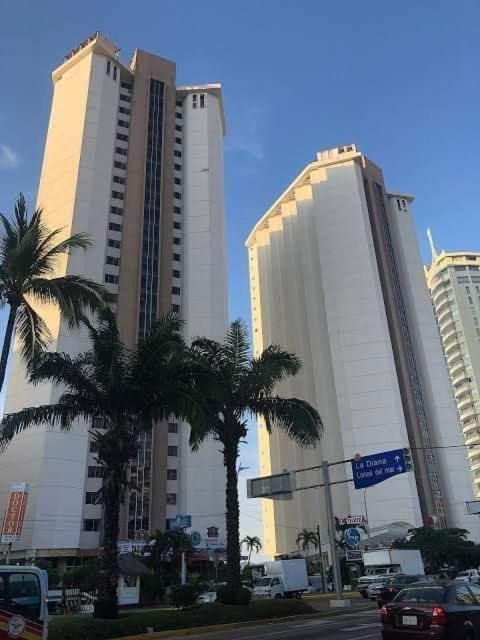 Suite En Torres Gemelas A Pie De Playa 611 Acapulco Exterior foto